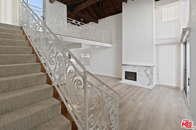 Building Photo - 122 Buccaneer St