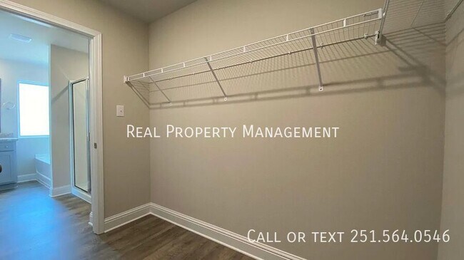 Building Photo - 2552 Thornbury Lp