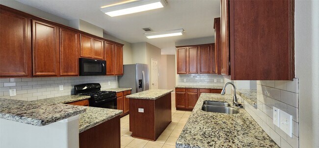 Building Photo - 22907 Lily Creek Dr