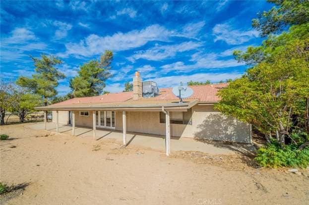 Building Photo - 17433 Sultana St