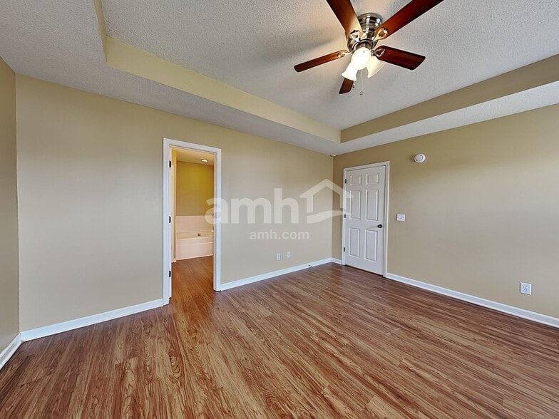 Building Photo - 3498 Torrington Ln