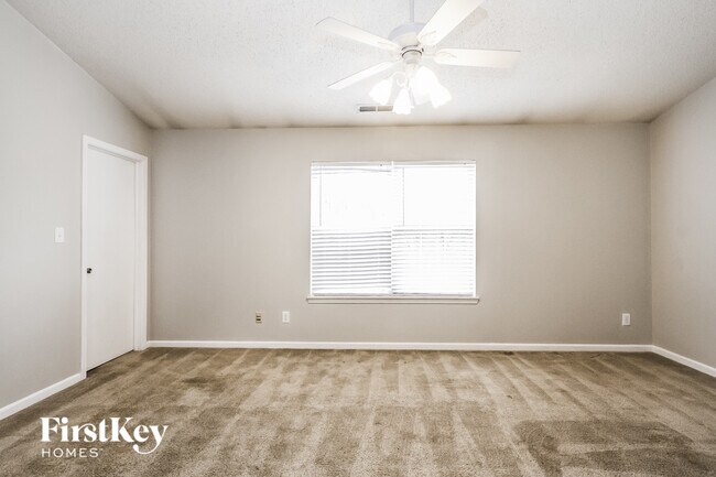 Building Photo - 12230 Sweet Creek Trail