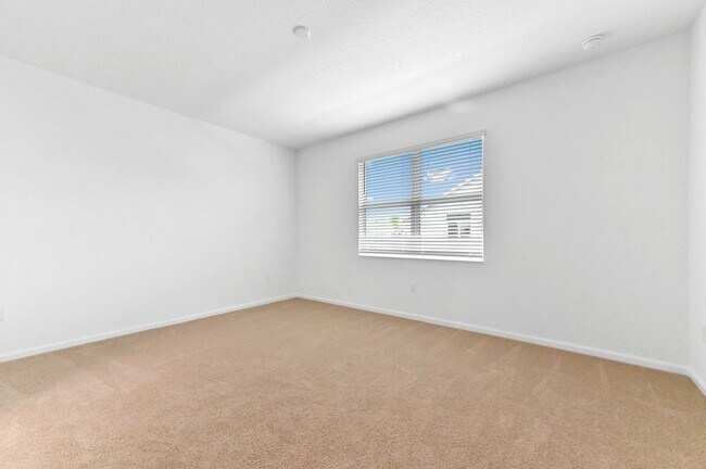 Building Photo - 4093 Longwood Lake Sq