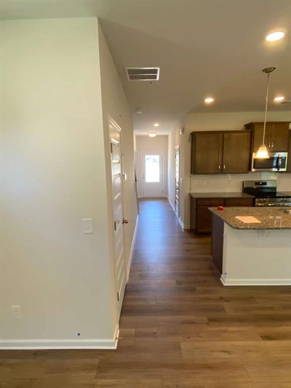 Building Photo - 804 Dundee Wy