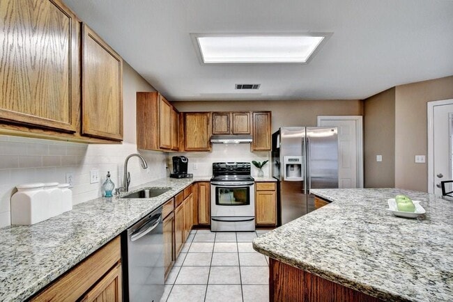 Building Photo - 206 Big Sur Dr
