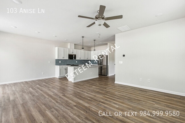 Building Photo - 103 Anise Ln