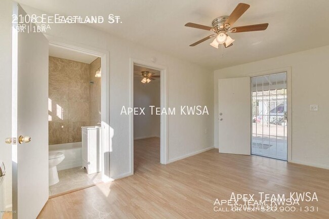 Building Photo - $825 Beautifully Remodeled 1 Bed | 1 Bath ...