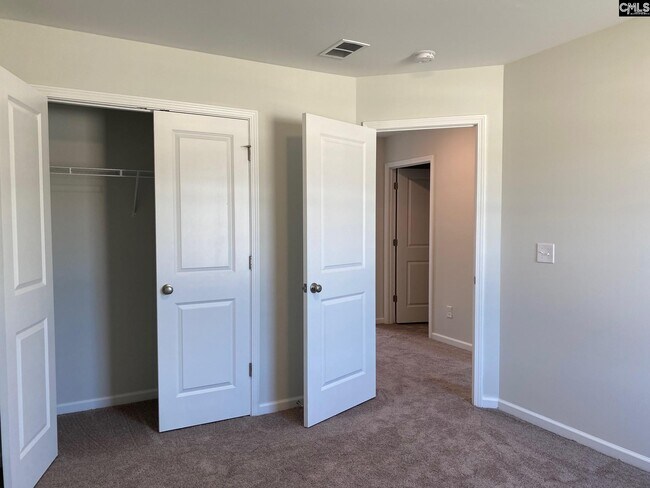 Building Photo - 386 Keeble Dr