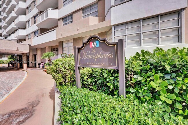 Building Photo - 1965 S Ocean Dr