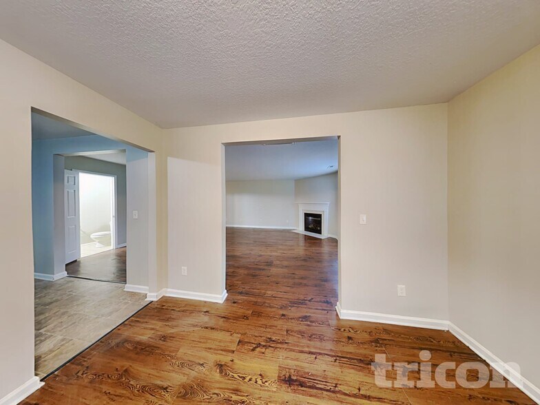 Building Photo - 1810 Long Paw Ln