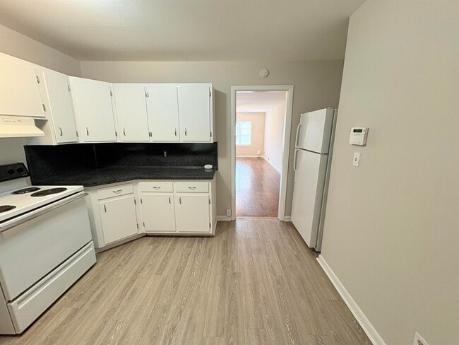 Building Photo - 304 Barbourville Dr