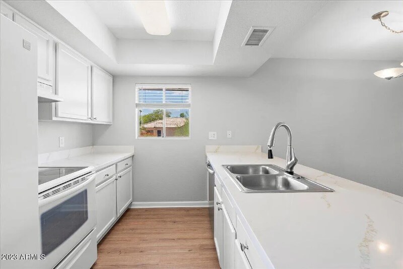 Building Photo - 16720 E Westby Dr