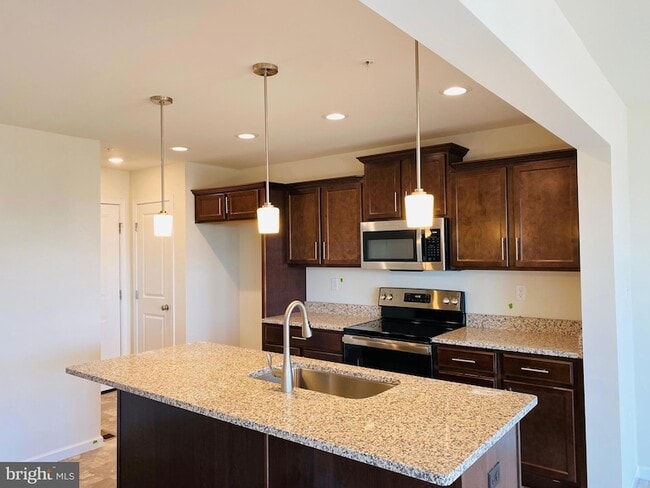 Building Photo - 1009 Blackstone Run