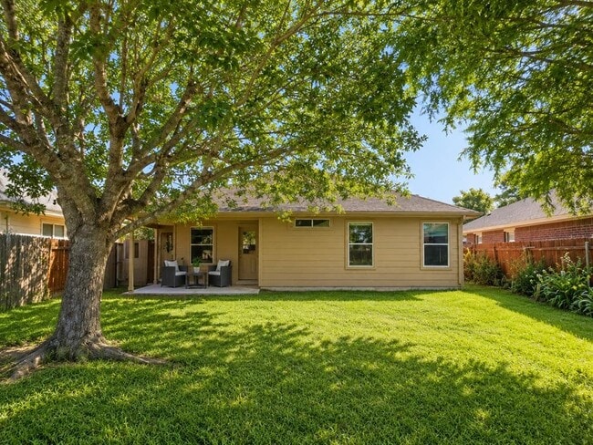 Building Photo - 12604 Paloma Blanca Way