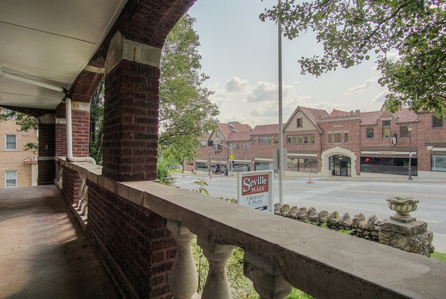 Building Photo - 4545 Main St