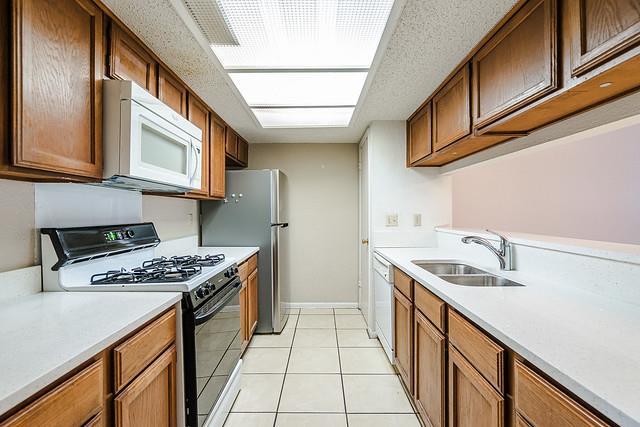 Building Photo - 7825 Beauregard Cir