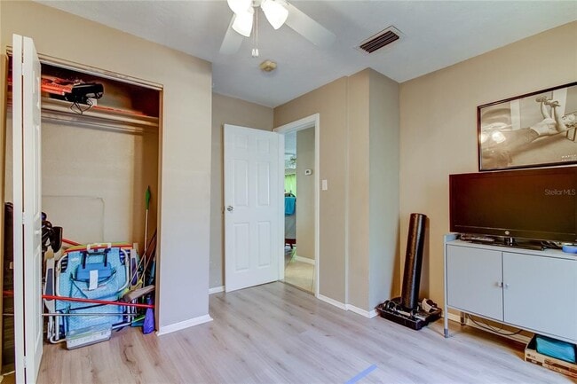 Building Photo - 6515 Orchard Dr N