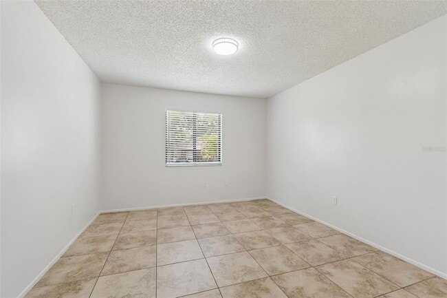 Building Photo - 2945 Grove Wood Blvd