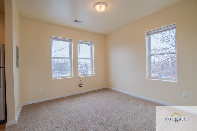 Building Photo - 2435 W Lafayette Ave