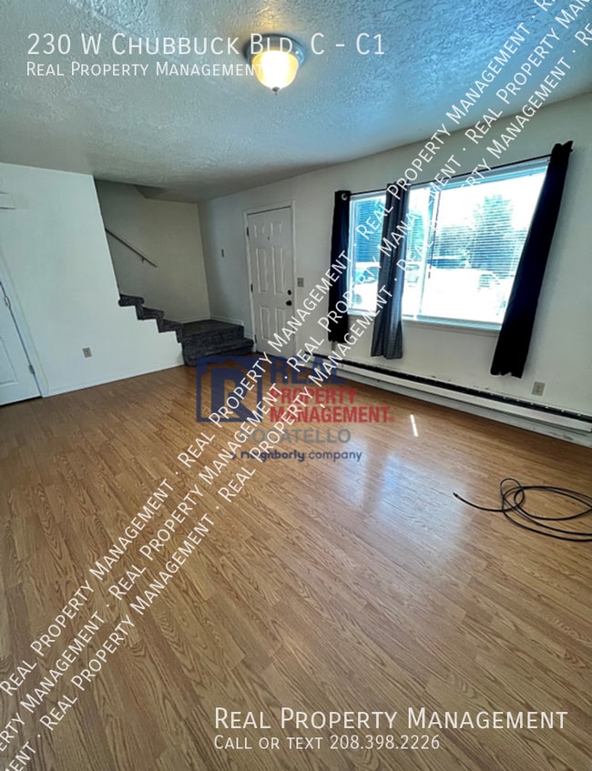 Building Photo - 230 W Chubbuck Rd