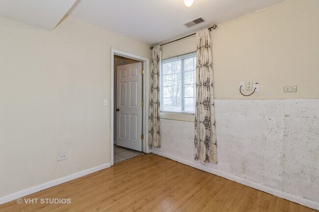 Building Photo - 544 Declaration Ln