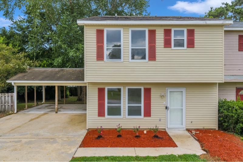 Primary Photo - 610 Maplewood Dr