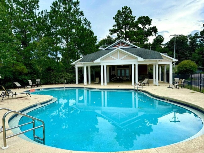 Building Photo - 2276 Del Carmel Way