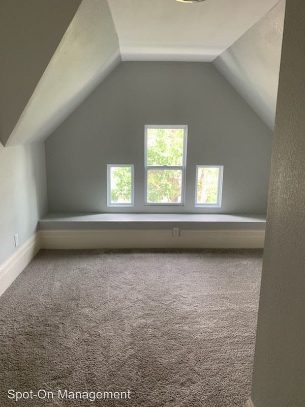 Building Photo - 830 University Ave W