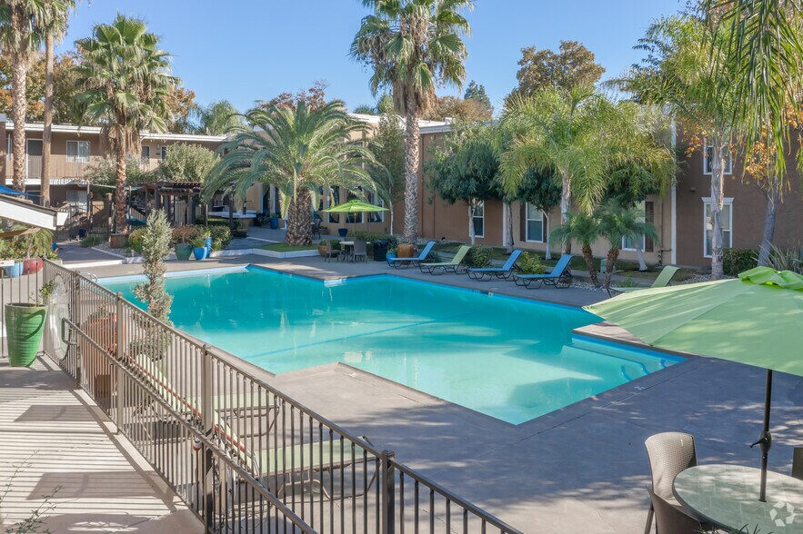 Cambridge House Apartments 619 Pole Line Rd Davis CA 95618