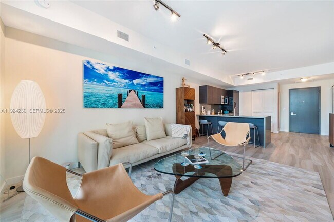 Building Photo - 1080 Brickell Ave