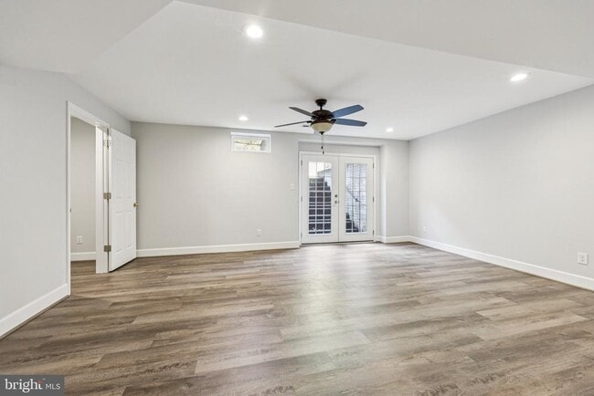 Building Photo - 2880 Myrtlewood Dr