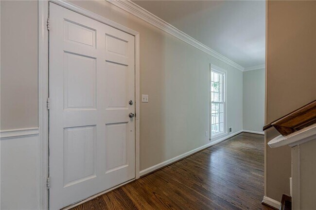 Building Photo - 385 Stonebridge Trail