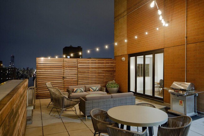 Building Photo - 58 W 91st St