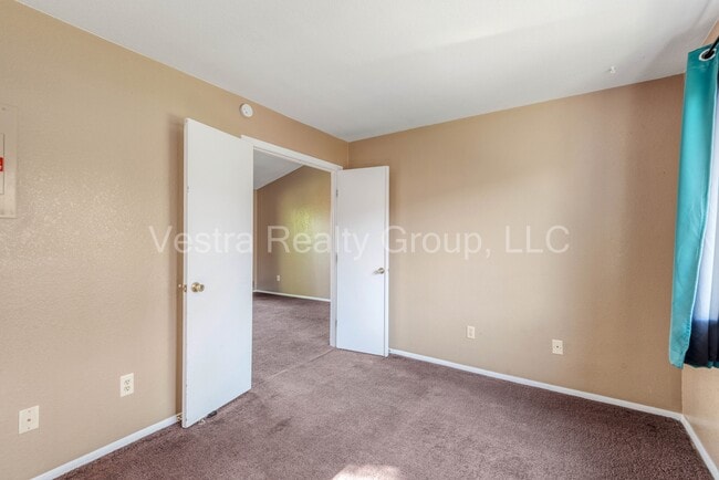 Building Photo - 2265 S Buckley Rd