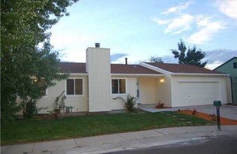 Building Photo - Amazing 1 Level Home in popular Southwest ...