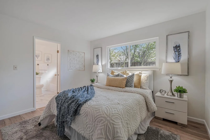 Building Photo - 7675 Sunset Ave