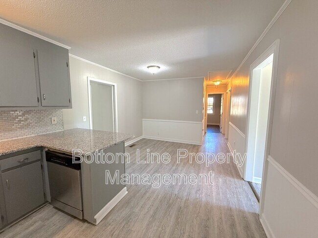 Building Photo - 4103 Little Mountain Rd