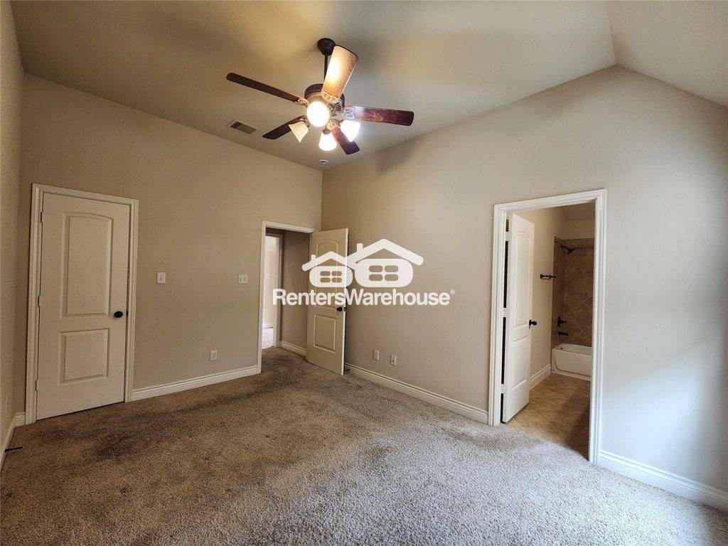 Building Photo - 27123 Bunker Bluff Ct