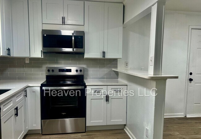 Building Photo - 2531 Crispin Ave