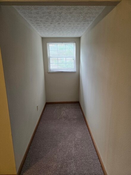 Building Photo - 1757 N Keebler Ave