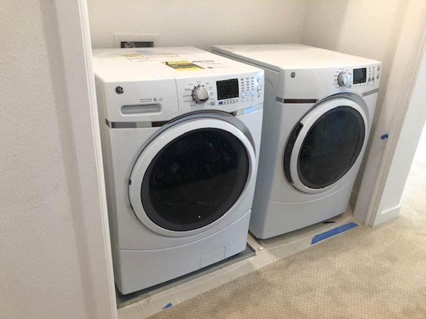 Building Photo - 5801 Sterling St