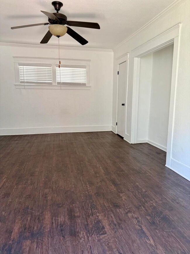 Interior Photo - 1750 1st St