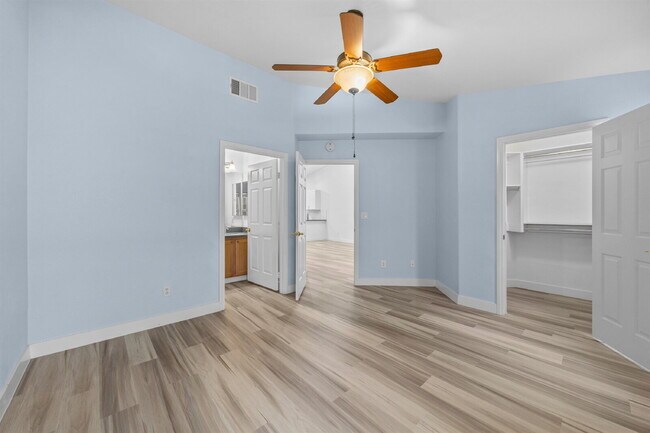 Building Photo - Charming and spacious single-story townhome nestled within a gated community in the desirable Nor...
