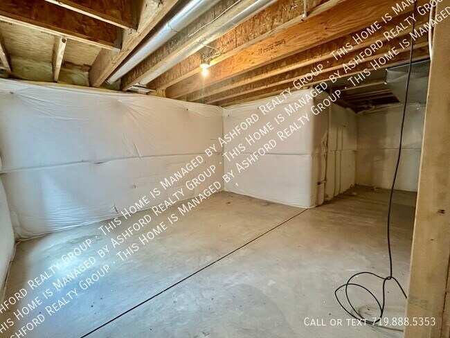 Building Photo - 8295 St Helena Dr