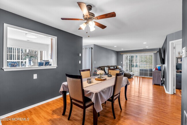 Building Photo - 237 Paddington Ct