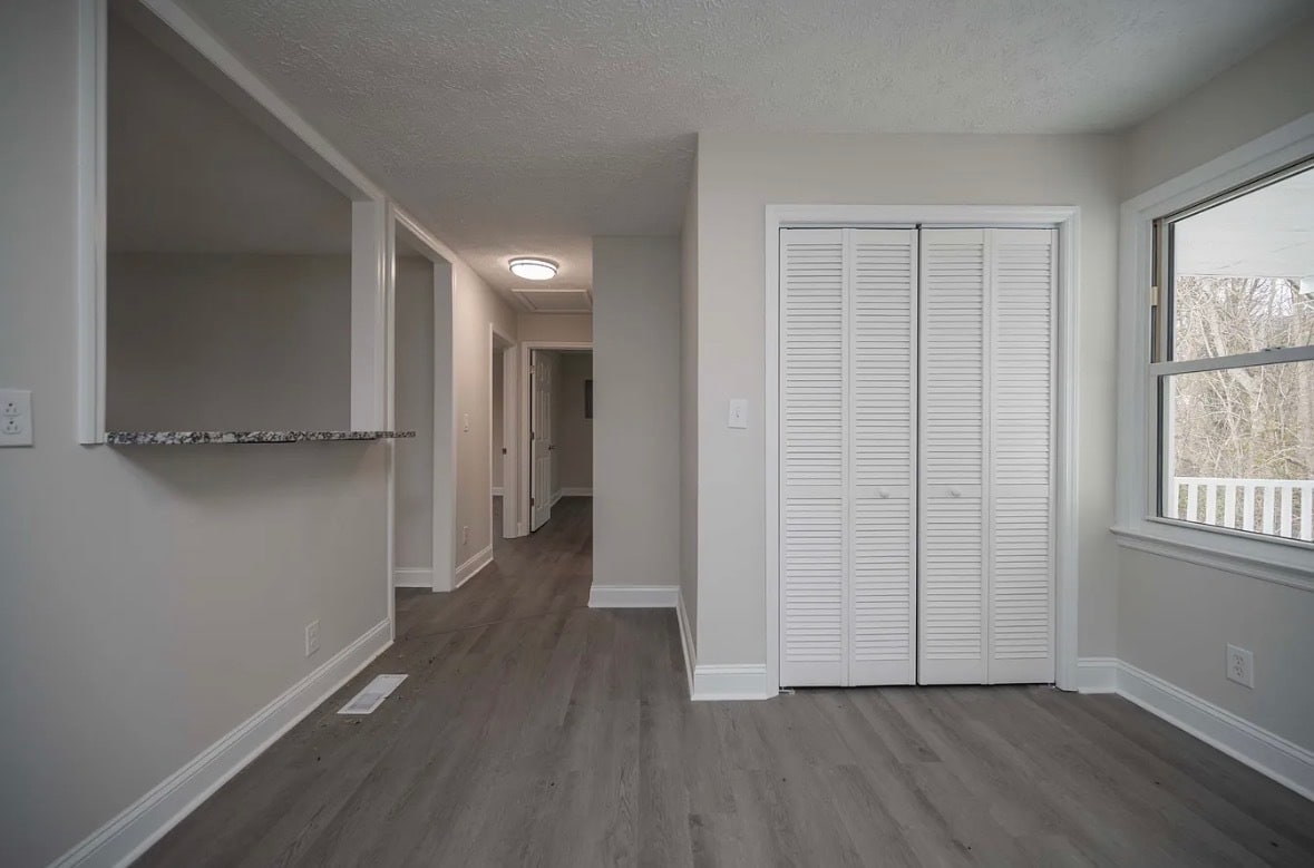 Building Photo - 126 Winding Way