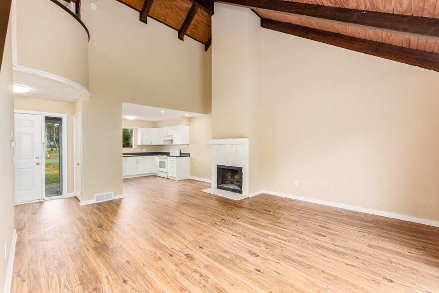 Open Floor Plan - 3003 Cranston Dr