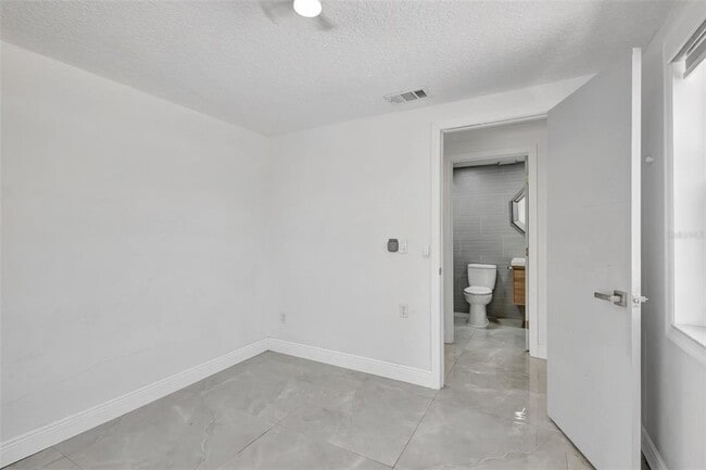 Building Photo - 217 Marina Dr