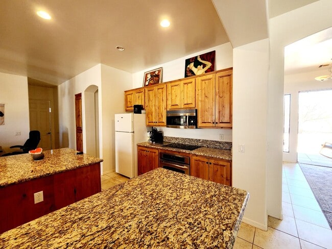 Building Photo - Rio Verde Custom!