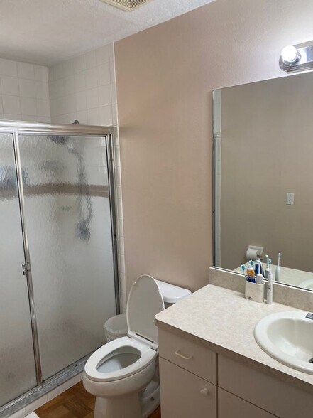 Building Photo - 177 Sunnyside Dr